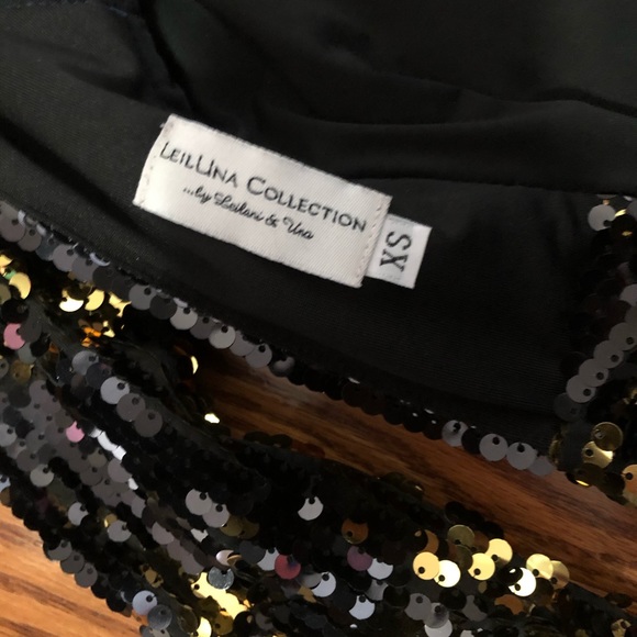 Black and gold sequin backless dress - Picture 5 of 5